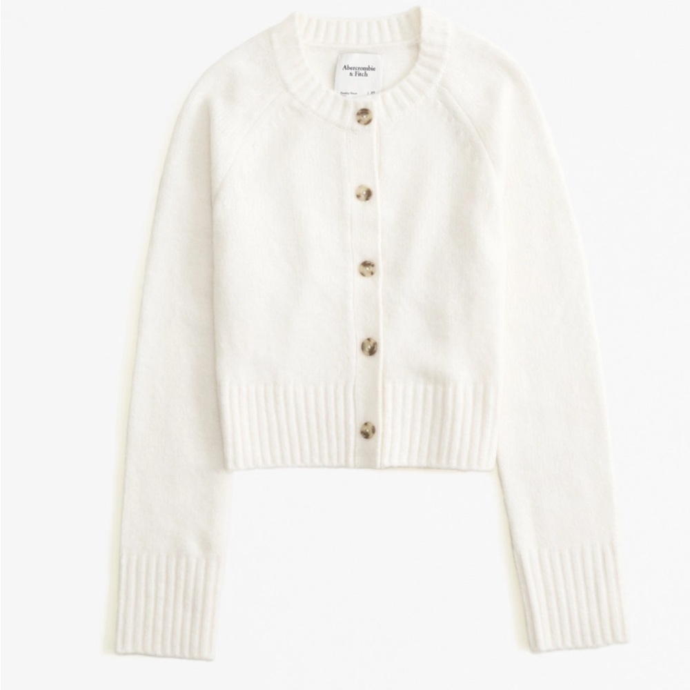 Never worn crew button up cardigan Abercrombie size small sold out
